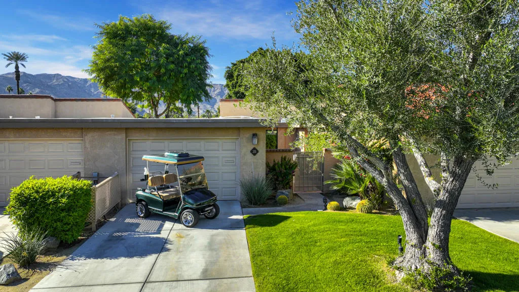 35 La Ronda Drive, Rancho Mirage, California 92270 home-pic-0